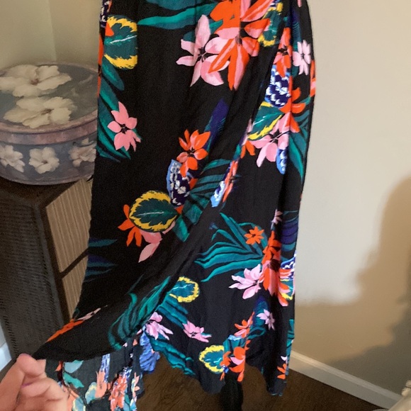 Tropical wrap dress - Picture 3 of 7